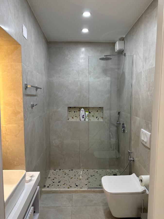 4Seasonsgea , New Modern Apartment In Tirana Bagian luar foto