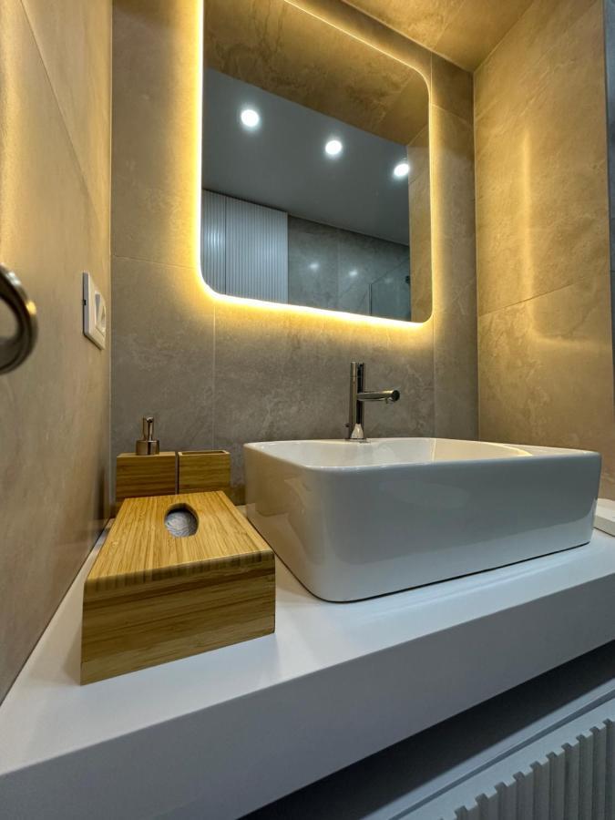 4Seasonsgea , New Modern Apartment In Tirana Bagian luar foto